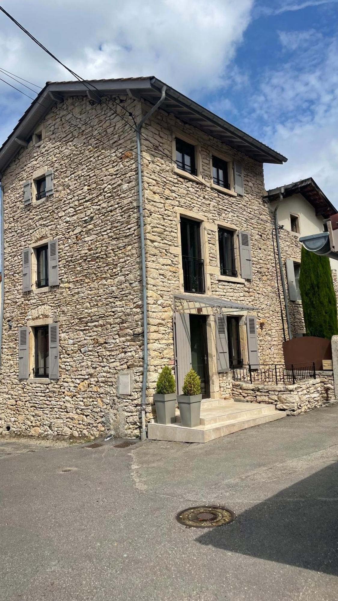 La Maison De Mounette L'Isle-d'Abeau Eksteriør billede